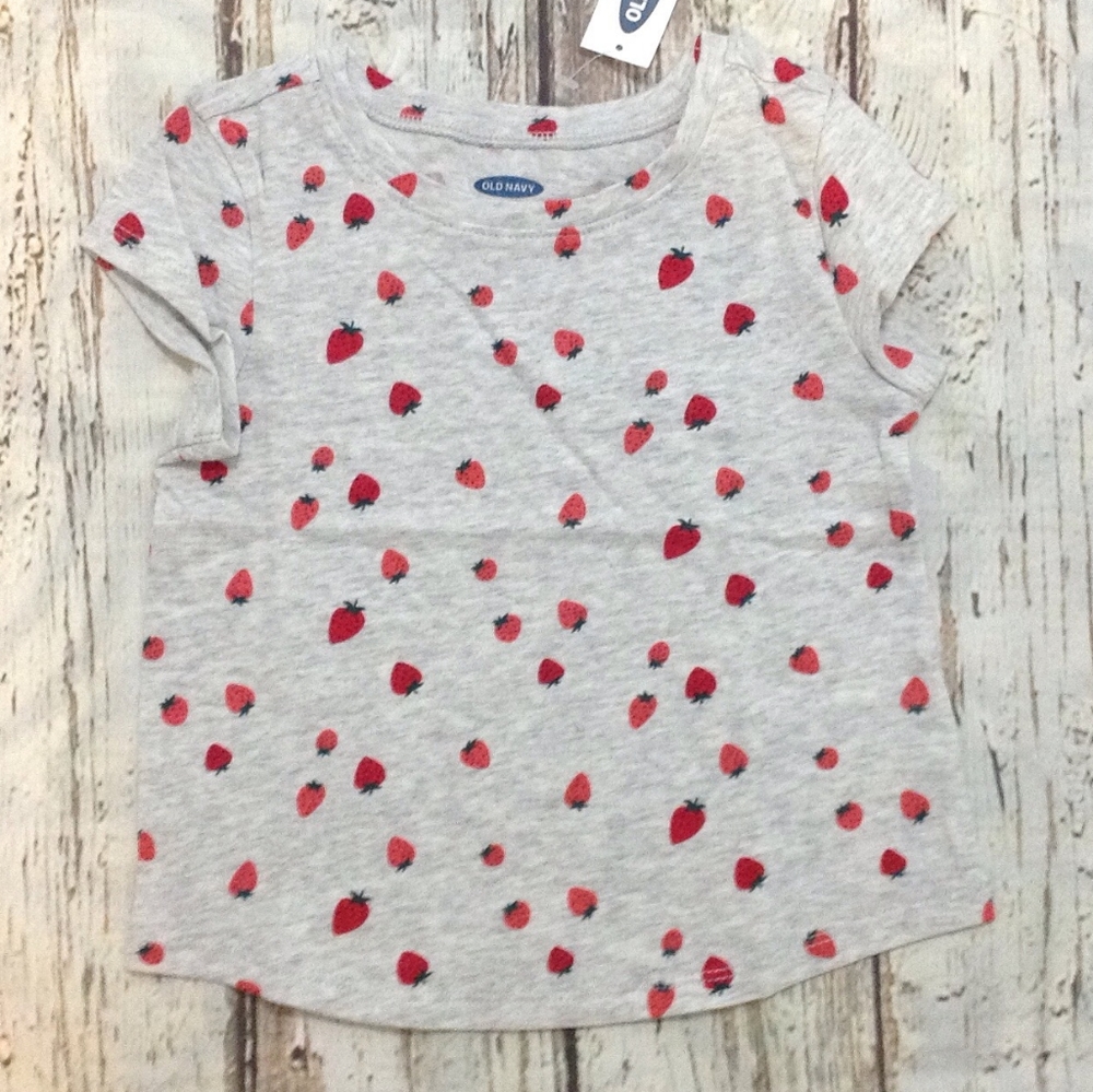 Strawberry Girls T-shirt. NWT 🍓